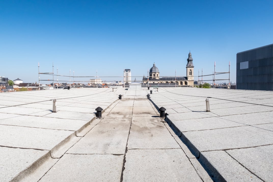 flat roof with roofing